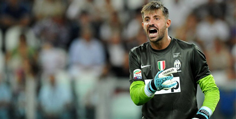 Storari Putuskan Bertahan di Juventus