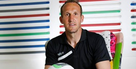 Mark Schwarzer Jadi Brand Ambassador Mitre