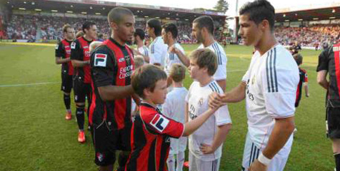 Handshake Dengan Ronaldo, Fans Cilik Ini Ogah Cuci Tangan