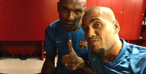 Nomornya Dipakai Dani Alves, Ini Tanggapan Abidal