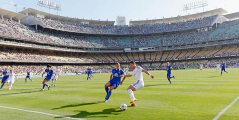 Ronaldo Santai Soal Kontrak di Madrid Ronaldo Santai Soal Kontrak di Madrid