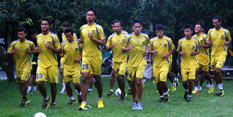 Persebaya DU Jamu PSIS Tanpa Penonton