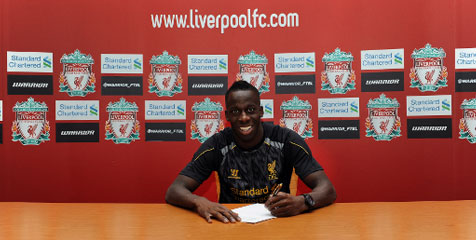 Cissokho Resmi Mendarat di Anfield