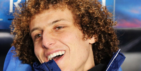 United Turut Kepincut David Luiz?