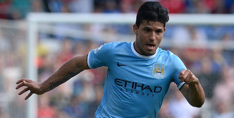 Aguero: City Harus Beli Messi