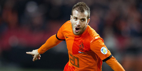 Cedera Otot, Rafael van der Vaart Mundur Dari Skuad Belanda