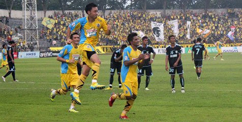 Review ISL: Persegres Sukses Bungkam Barito Putra