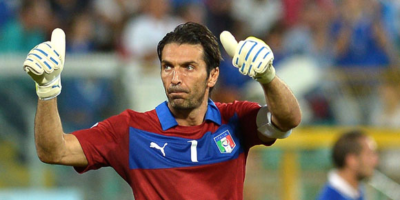 Penyelamatan Super Buffon (Italia) vs Bulgaria Penyelamatan Super Buffon (Italia) vs Bulgaria