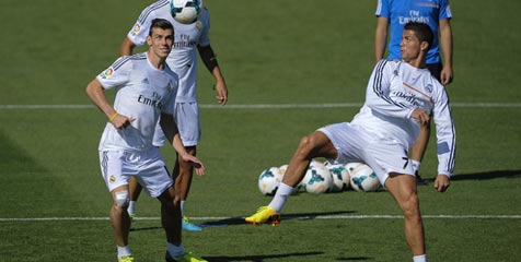 Video: Ronaldo Sambut Bale Dengan Tekel Keras