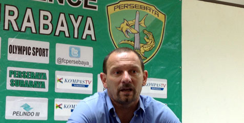 Hormati Persebaya, Dejan Tak Terlalu Gembira