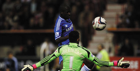 Review: Dua Gol Chelsea Akhiri Perlawanan Swindon