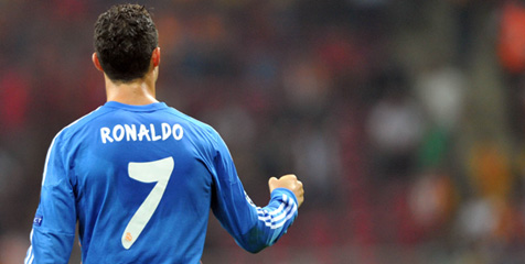 Ronaldo Jadi Model Celana Dalam Pria