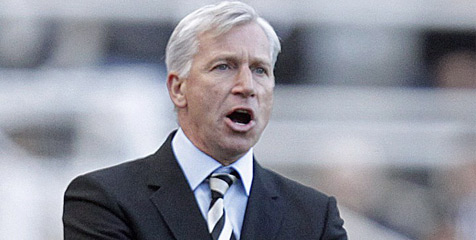 Pardew Keluhkan Pertahanan Newcastle