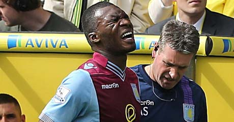 Paul Lambert Marah Benteke Masuk Timnas