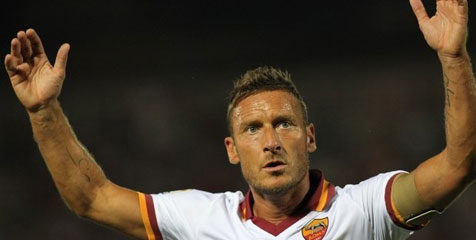 Materazzi: Totti Bisa Bermain Hingga Usia 45 Tahun