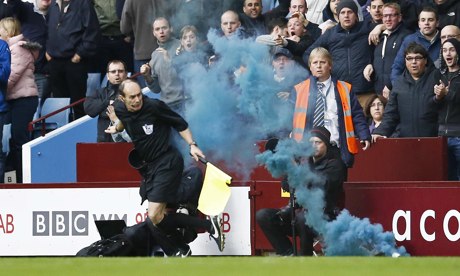 Villas-Boas Kecam Fans Spurs Usai Insiden Flare