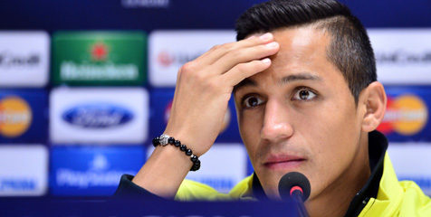 Alexis: Neymar Bermain Bola Dengan Gembira Alexis: Neymar Bermain Bola Dengan Gembira