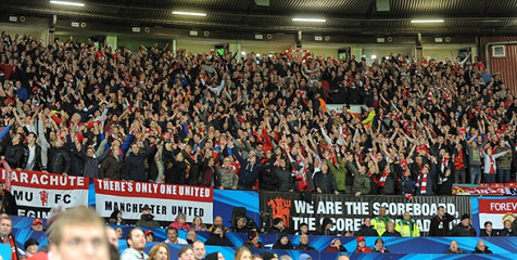 Fans United Bernyanyi, Old Trafford Pun Tak Lagi Hening