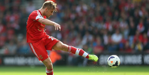 Diminati United, Luke Shaw Inginkan Chelsea?