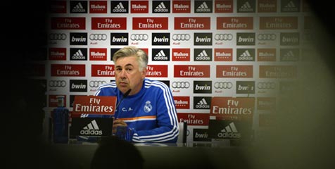 Ancelotti Kecam Blatter dan Puji Barca 