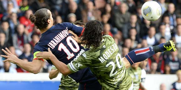 Video: Backheel Ibra Dalam Flipbook