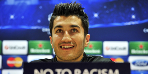 Sahin: Dortmund Bisa 'Tendang' Arsenal Dari Liga Champions