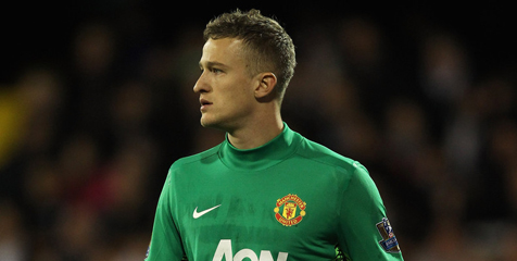 Kalah Bersaing, Anders Lindegaard Ingin Tinggalkan Old Trafford