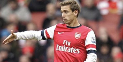 Monreal Akui Kaget Saat Tahu Ozil Gabung Arsenal