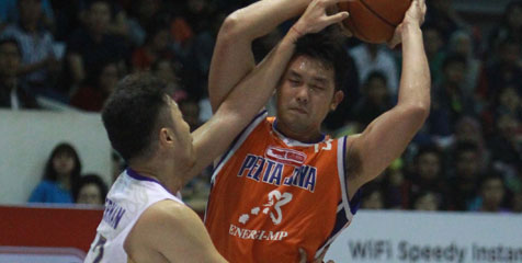 Bermain Eksplosif, Pelita Jaya Benamkan CLS Knights