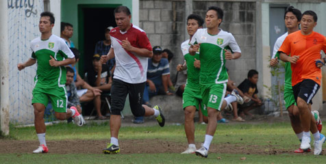 Persebaya: 4 Pemain Sudah Teken Kontrak, Sisanya Menyusul