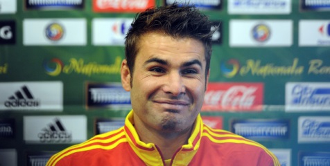 Ganti Wajah Pelatih Dengan Mr. Bean, Adrian Mutu 'Ditendang'