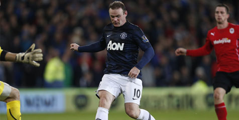 Tendang Pemain Cardiff, Moyes Bela Rooney