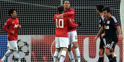 Review: United Berpesta di Bay Arena