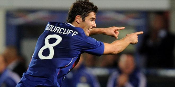 Gol Fantastis Gourcuff Dari Tengah Lapangan Dianulir Wasit