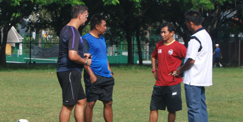 Duet Imran-Bahar Dampingi Jorg Latih PSM