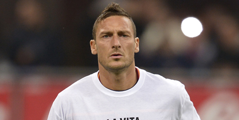 Cedera Mulai Pulih, Totti Akan Segera Kembali