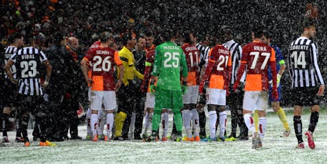 Galatasaray vs Juventus Dilanjutkan Nanti Malam