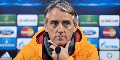 Mancini: Pertandingan Seharusnya Tak Dilanjutkan