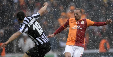 Depak Juve, Sneijder Bahagia Depak Juve, Sneijder Bahagia