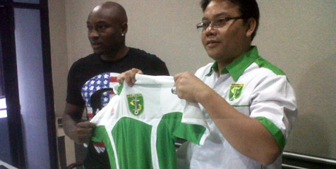 Persebaya Pantau Pacho Lewat Uji Coba Persebaya Pantau Pacho Lewat Uji Coba