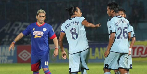Arema Resmi Dapatkan Gustavo Lopez