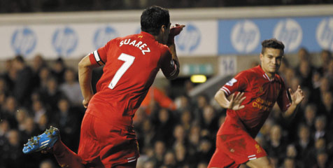 Review: Brace Suarez Antar The Reds Lumat Spurs