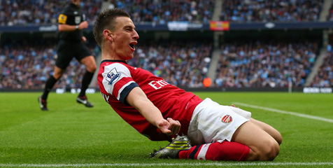 Laurent Koscielny Pamer Luka Cedera Lewat Facebook