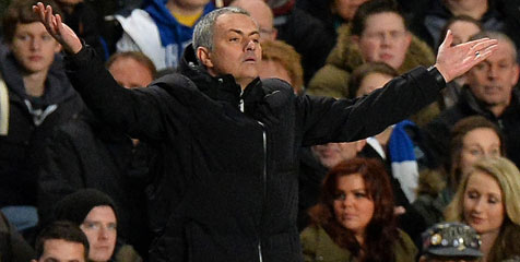 Mourinho Tuding Luis Suarez Lakukan Diving