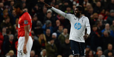 Sherwood: Adebayor Striker Terbaik di EPL