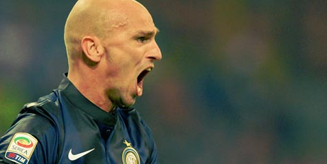 Atasi Problem Lini Tengah, United Lirik Cambiasso