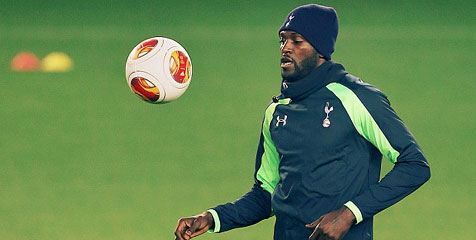 Topi Rajut, Alasan Sepele AVB 'Buang' Adebayor