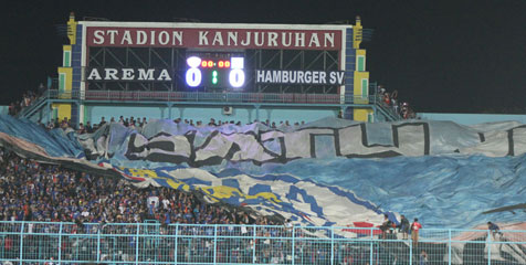 Hamburg Sebut Aremania Fantastis