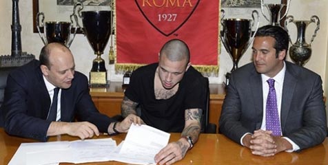 AS Roma Sambut Radja Nainggolan Dengan Bahasa Indonesia
