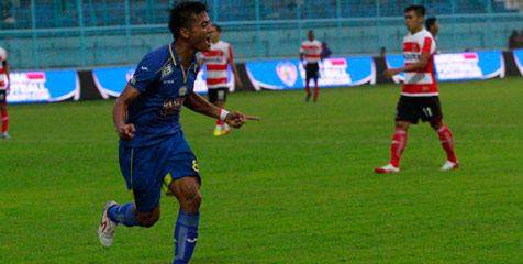 Review: Arema Cronus Bekuk Laskar Sape Kerap